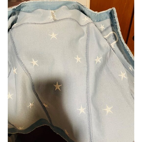 Lulu B Women's Frayed Jean Jacket Blue Stars Cropped Snap Button Relaxed Small - Picture 3 of 4